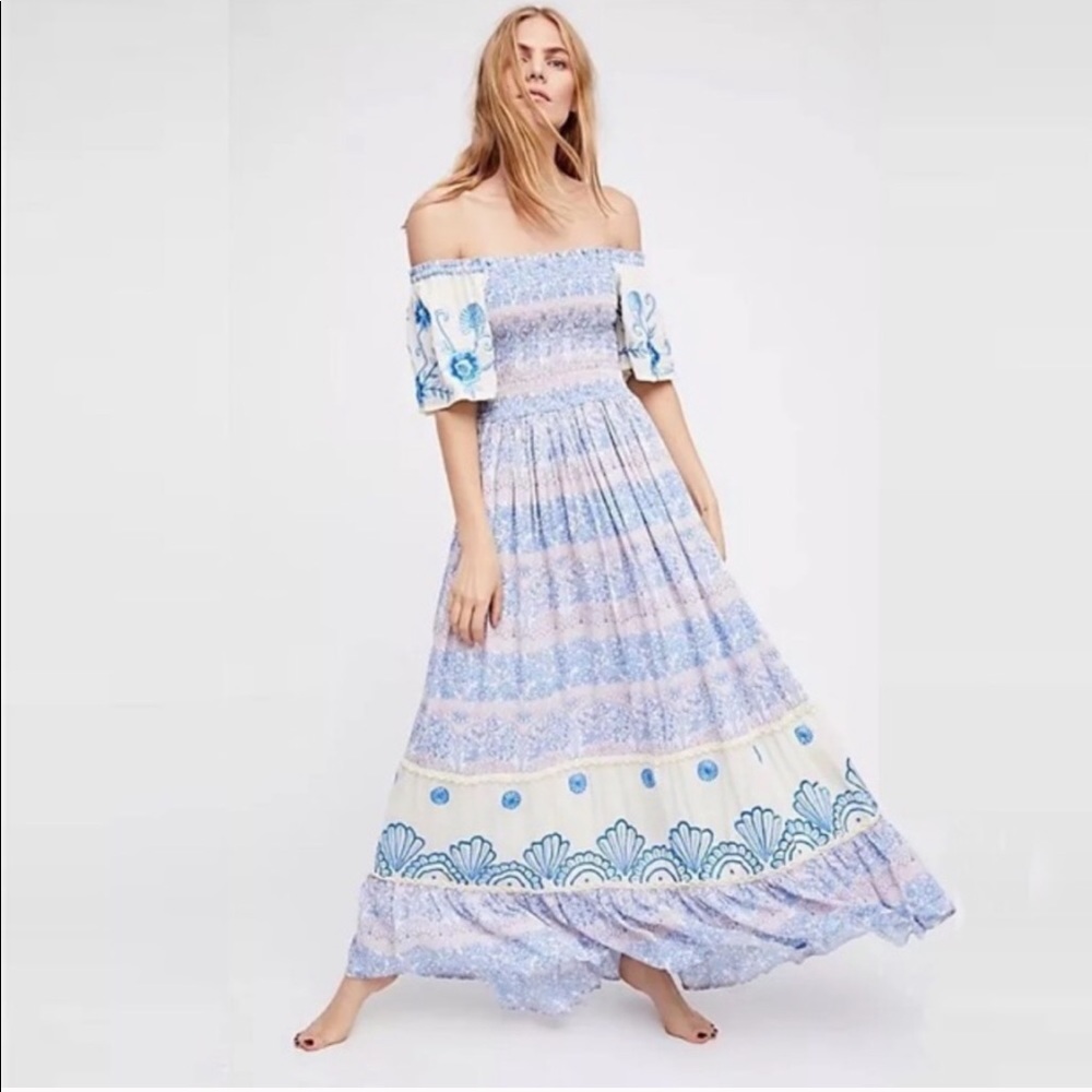 5⭐️ FAV BESTSELLER Smocked Hummingbird Nap Maxi Dress - Picture 2 of 7